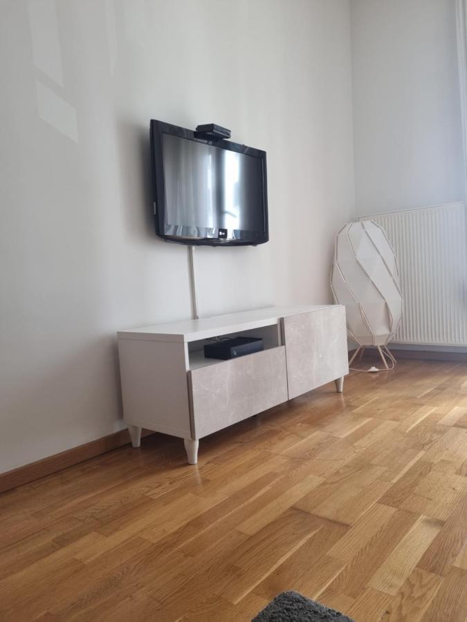 Niko Apartment